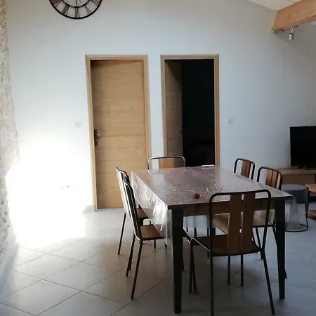 Du Domaine Saint Jean De L'arbousier קאסטרי