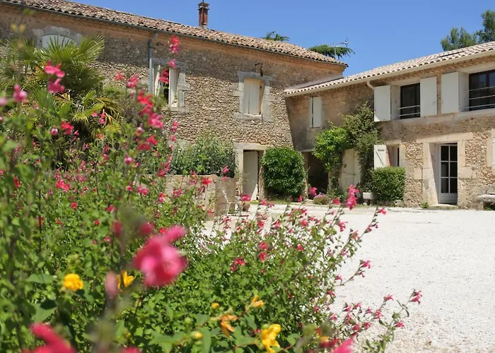 Du Domaine Saint Jean De L'arbousier 公寓 *